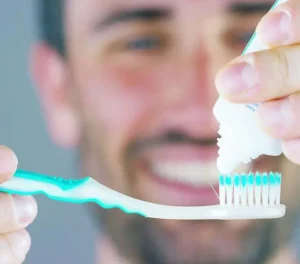 معجون الاسنان