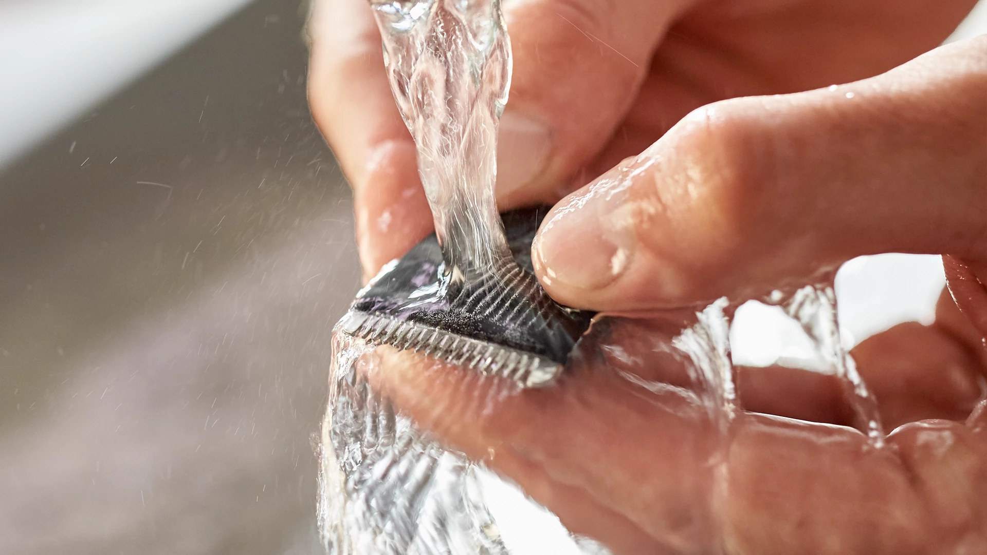 فيليبس ماكينة حلاقة كهربائية لتشذيب اللحية سلسلة 3000 موديل BT3222/14 - الصورة 9